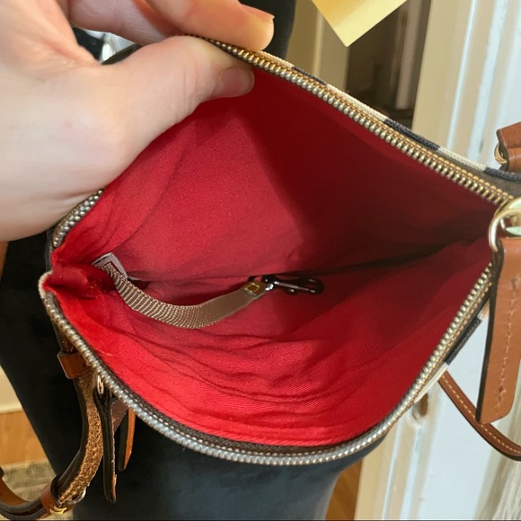 NWOT Dooney & Bourke Nylon North South Triple Zip Animal Crossbody Red Lining 🎁 - Picture 6 of 11